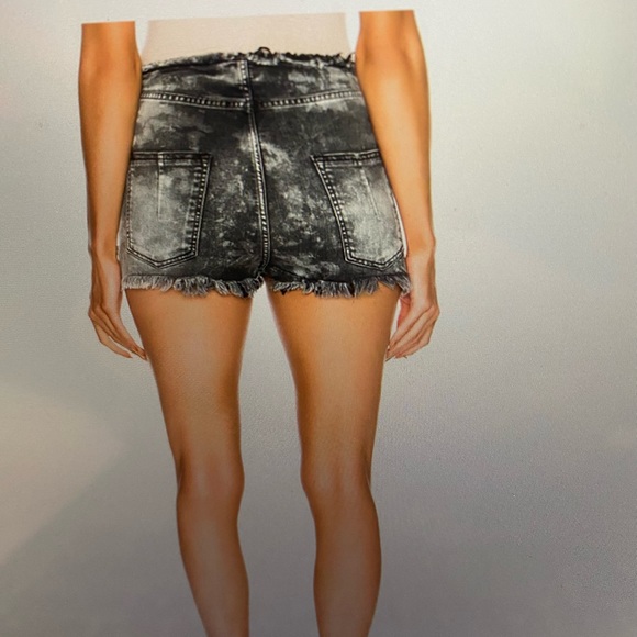 Ben Taverniti Unravel Project distressed shorts - Picture 5 of 16